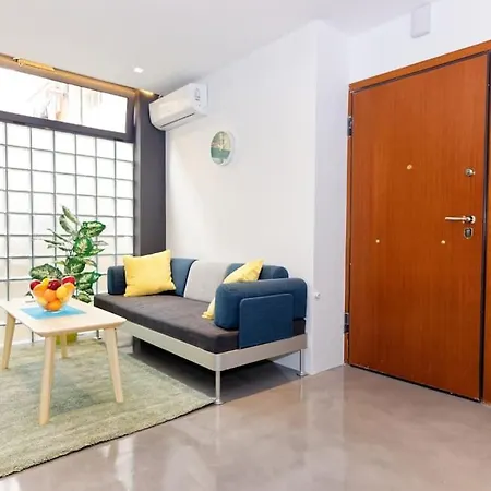 Apartment 2 Bedroom Design In Center Athens