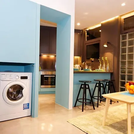 2 Bedroom Design In Center Athens